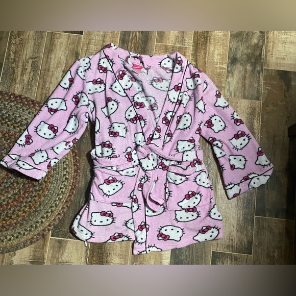 Hello kitty bath robe - Picture 1 of 4